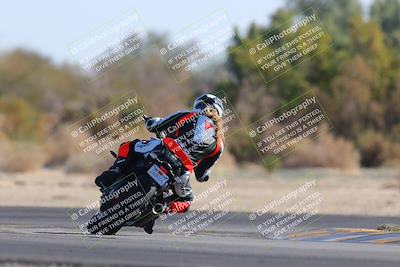 media/Dec-18-2022-SoCal Trackdays (Sun) [[8099a50955]]/Turn 7 Backside (1125am)/